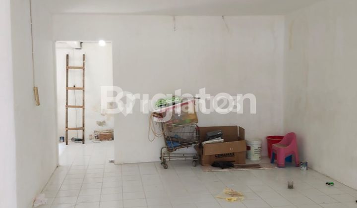 RUMAH TERAWAT MUARA KARANG LUAS DAN NYAMAN - DEKAT DENGAN PUSAT KULINER MUARA KARANG, PLUIT DAN PIK 2