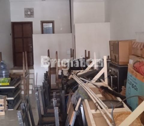 Shop House in Front of Campus Very Strategic 2