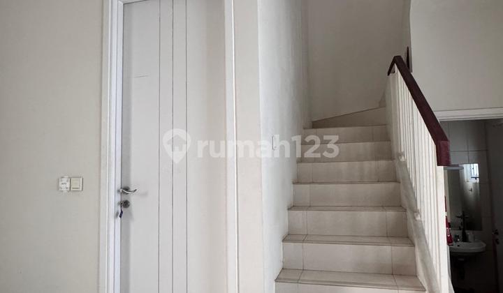 Rumah 2lt Vivacia Furnish