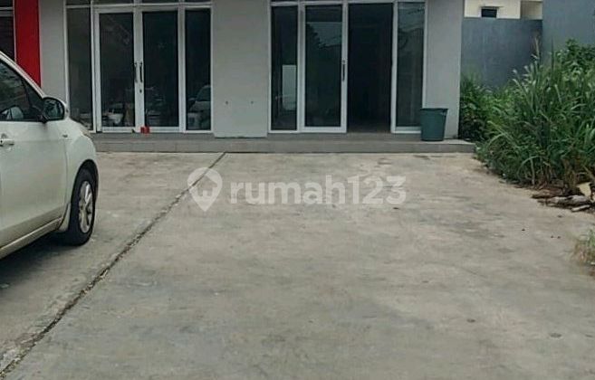 2-story shop house on Villa Melati Mas Street 2-story shop house on Villa Melati Mas Street