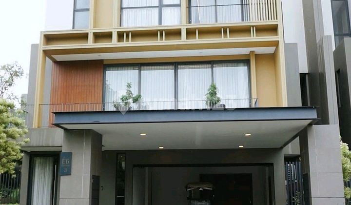 3-Story House on Jln Botanika Utara, Greenwich Park Area, BSD