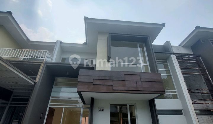 2-Story House Near Mall Near Toll Access