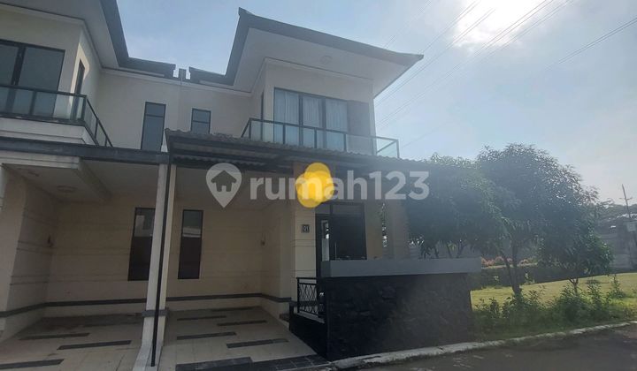 Rumah 2 Lantai Terletak Di Jantung Kota Tangerang