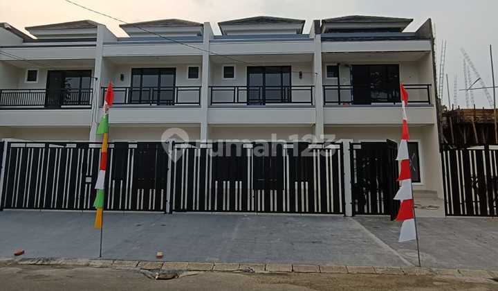 Rumah Mewah 2 Lantai Siap Huni Rumah Mewah 2 Lantai Siap Huni