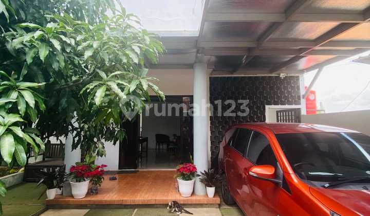Jual Rumah Second Di Ujungberung, Shm, 2 Lantai, Ada Kolam Renang  2