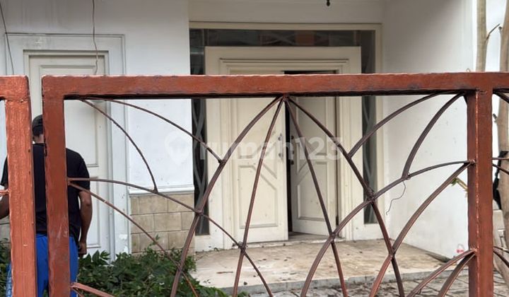 Dijual Murah Rumah 3 LT ( Apa Adanya dan Harus Renovasi ) Kelapa Gading