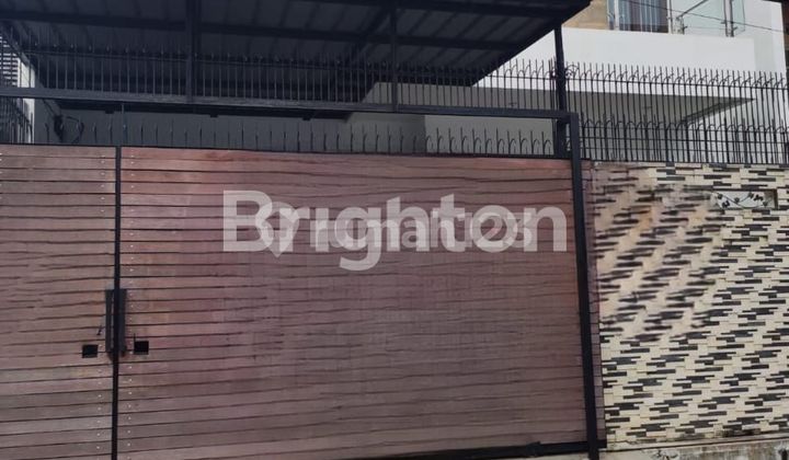 RUMAH 2,5 LANTAI MINIMALIS PURI JAKARTA BARAT RUMAH 2,5 LANTAI MINIMALIS PURI JAKARTA BARAT