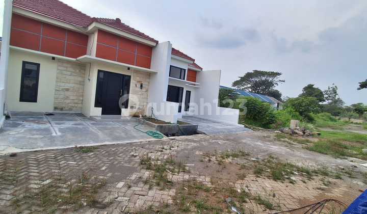 Cheapest Most Luxurious 200 Million House 7 Minutes to Alon Alon Mojokerto. Cheapest Most Luxurious 200 Million House 7 Minutes to Alon Alon Mojokerto.