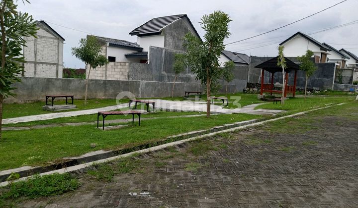 Rumah 2 Lantai di Jl Yos Sudarso Area Metro Graha