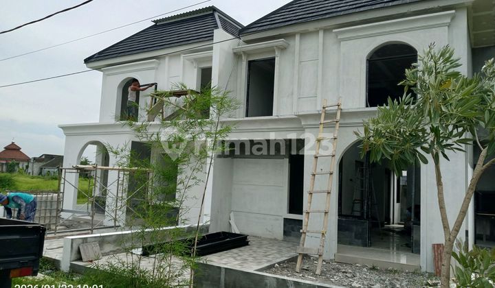 Rumah 2 Lantai Satu Satunya dengan 4 Kamar Tidur di Canggu Jetis 2