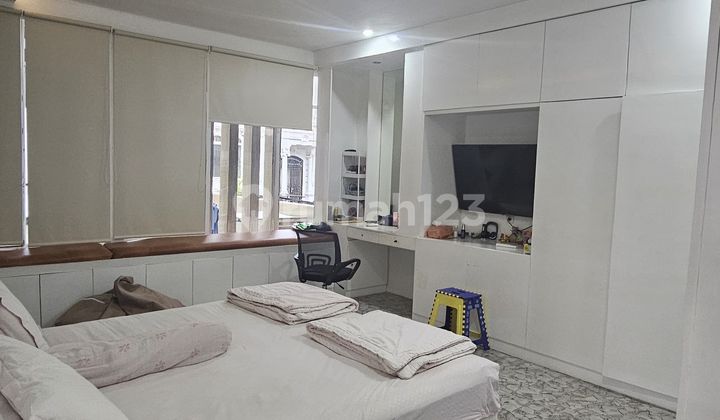 Rumah Layar Permai 9,4x15 full Renov Bagus Sekali Jarang Ada