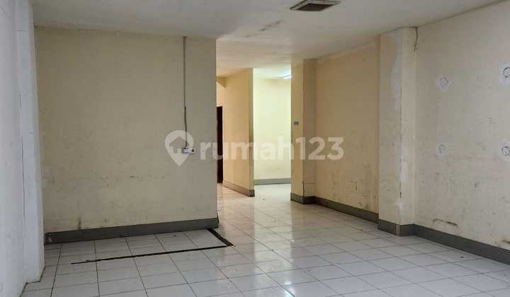 Ruko Mangga Besar 148,5m2 Siap Pakai Lokasi Ramai dan Strategis Ruko Mangga Besar 148,5m2 Siap Pakai Lokasi Ramai dan Strategis