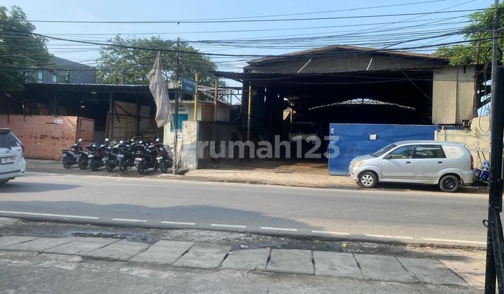 Gudang Tegal Alur 1600m2 Lokasi Strategis bebas banjir
