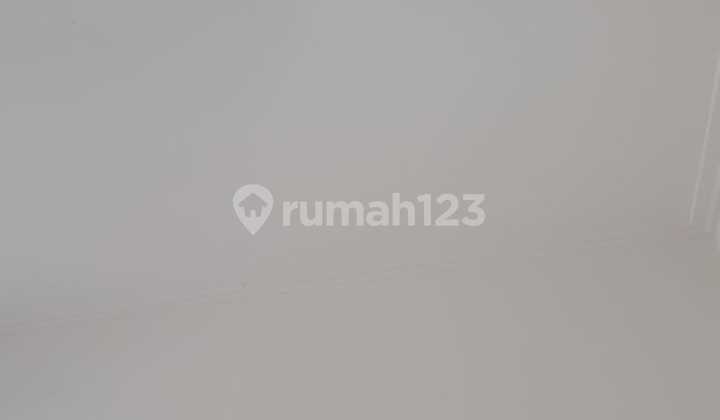 Rumah PIK2 8x15 Kondisi Bagus siap Huni Cluster Danau 2