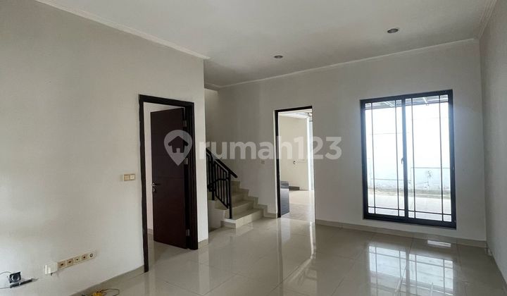 Rumah Greenlake Cluster Asia 8x18m2 