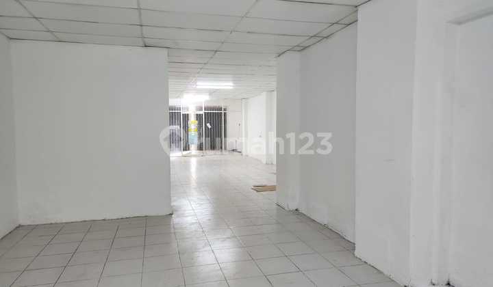 Ruko Mangga Besar 148,5m2 Siap Pakai Lokasi Ramai dan Strategis Ruko Mangga Besar 148,5m2 Siap Pakai Lokasi Ramai dan Strategis