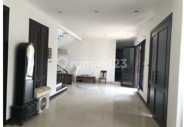 For Sale: Swiftlet House 311m2, already tidy with a swimming pool. 2