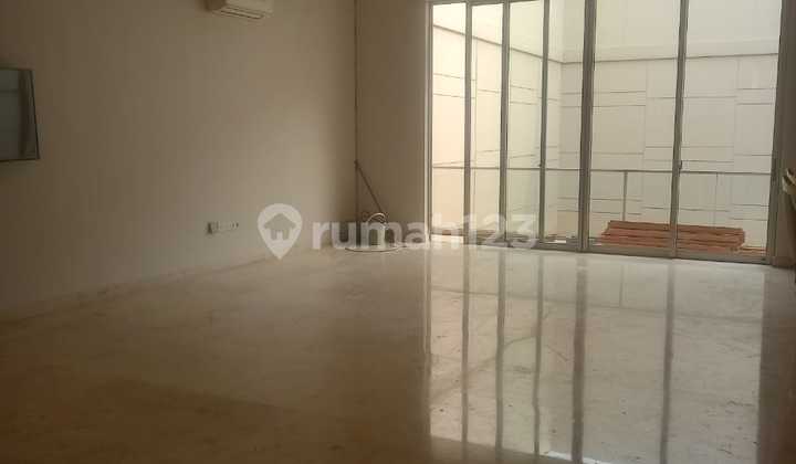 Golf Island House 12x30 Semi Furnished ready to occupy