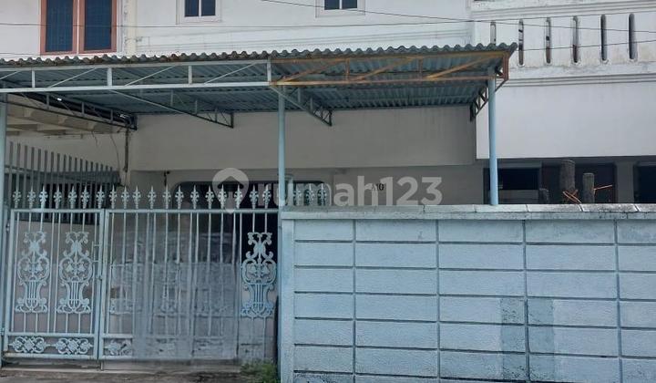 Rumah Carina 10x22 Lokasi Strategis deket Mal Emporium