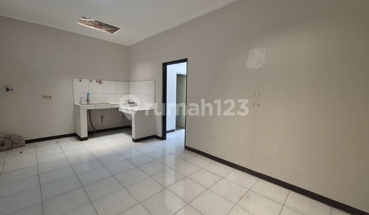 Hunian Nyaman Dengan Desain Minimalis Di Area Bumi Asri, Bandung 2