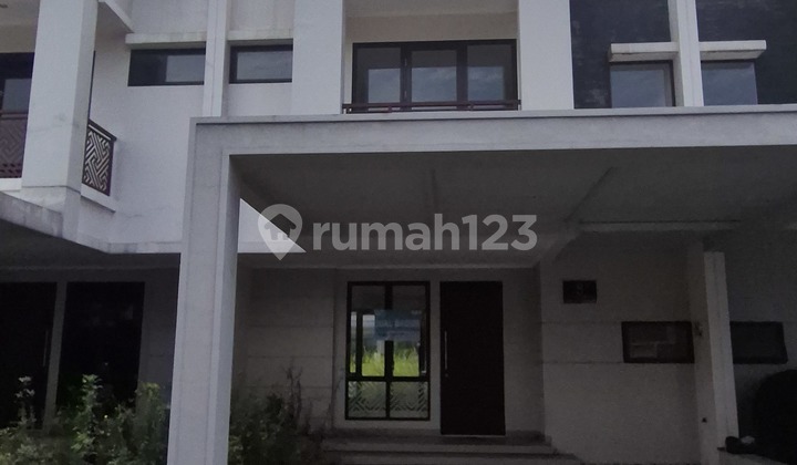 Termurah!! Dekat Sport Club, Mini Teather, dan Swimming Pool, Rumah Siap Huni Diarea Podomoro Park, Bandung