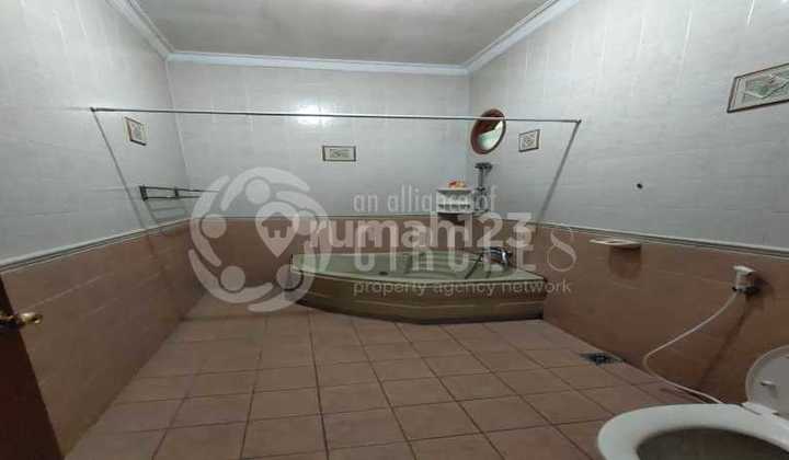 Spesial Requestt Hunian Semi Furnish Cantik di Area Setra Indah 4