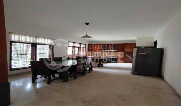 Spesial Requestt Hunian Semi Furnish Cantik di Area Setra Indah 1