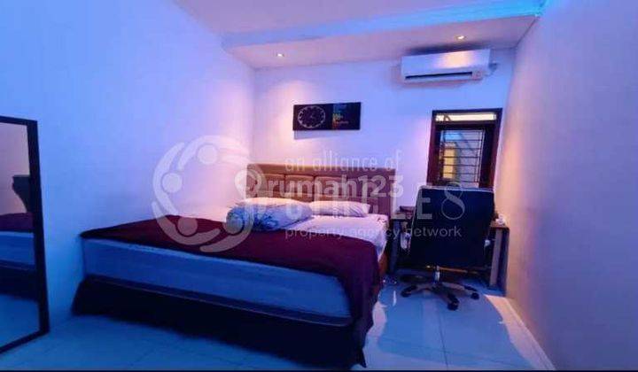 Wajib Banget Lirik Rumah Cantik Semi Furnish di Taman Holis Indah 8