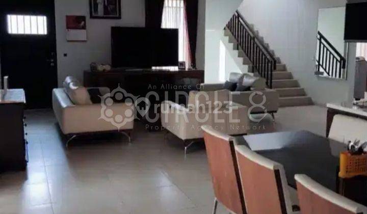 Super Cozy.. Dijual Rumah Mewah Semifurnish di Kawasan Beken Kota Baru Parahyangan, Bandung 1