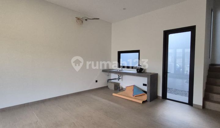 Hot Sale Rumah Indent Dengan Konsep Minimalis Modern Di Cluster Elite Setra Duta Blok L, Bandung 2