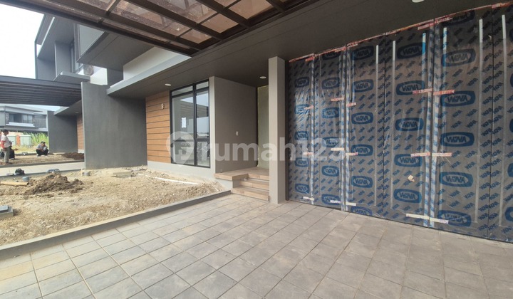 Rumah Cantik Posisi mainroad Tatar Baru, Cek Segera Di Kota baru Parahyangan, Bandung