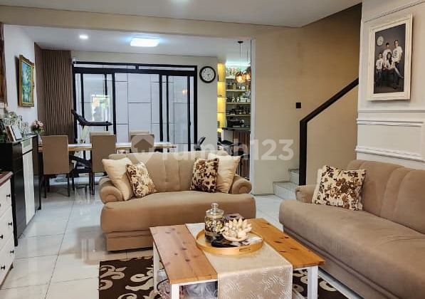 Sudah Renovasi! Rumah Cantik Siap Huni Berlokasi Diarea Tenang Kota Baru Parahyangan Bandung