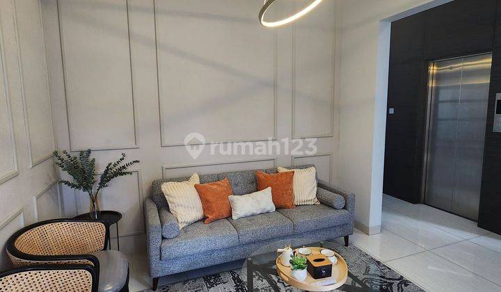 Luxury House Dengan Fasilitas Keren, di Setra Sari Kulon, Bandung 2