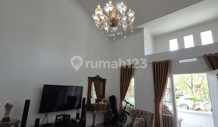 Sell Steadfast, Comfortable Residence Ideal for Families in the Kota Baru Parahyangan Area, Bandung 2