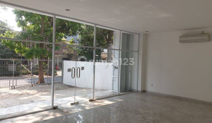 Disewakan Ruko Luas Berlokasi Strategis Di Kawasan Sayap Riau, Bandung 1