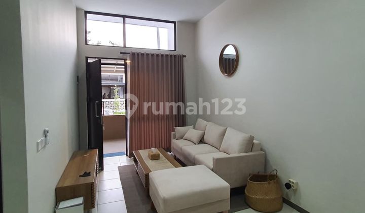 For Sale Rumah Cantik Sudah Renov Lokasi Di Kawasan Tenang Kota Baru Parahyangan, Bandung 2