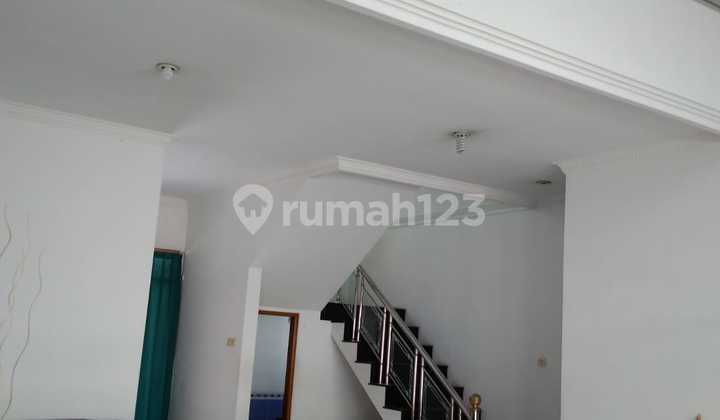 For Sale Beautiful Villa Ready to Live In Located in the Cool Area of Graha Puspa, Bandung 2