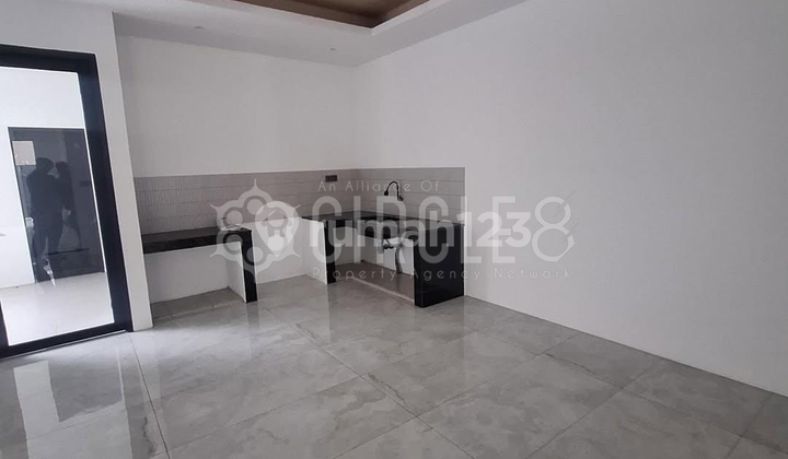 For Sale, Luxury House Berlokasi di Kawasan Elite Mekar Wangi, Bandung 2