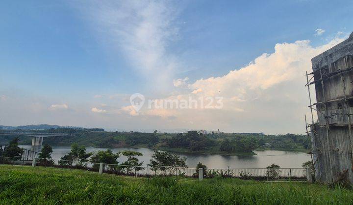 Ideal Untuk bangunan, kavling dengan View Cantik di Kota Baru Parahyangan, Bandung