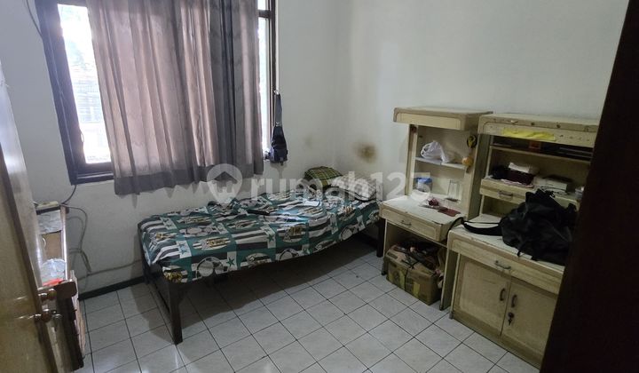 Bisa Jadi Tempat Usaha, Rumah Strategis Berlokasi Ditengah Kota Tubagus Ismail, Bandung 2