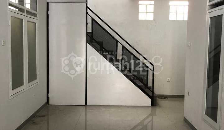 Quick Sale New Ready-to-Live House in the Quiet Area of Taman Holis Indah, Bandung. Quick Sale New Ready-to-Live House in the Quiet Area of Taman Holis Indah, Bandung.