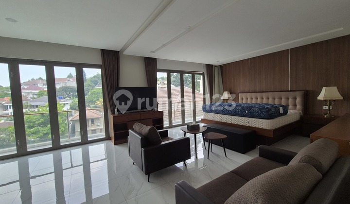 Luxury Rumah Villa, Dengan Luas Tanah Besar Di Kawasan Tenang Hegarmanah, Bandung