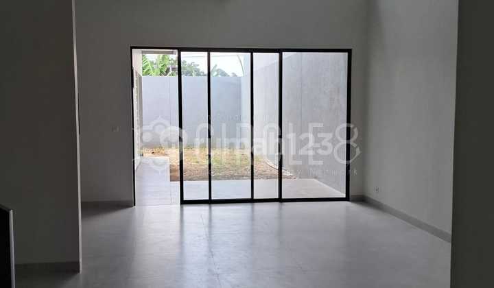 Rumah Cantik Masih Gress Berlokasi Di Cluster Elite Setra Duta, Bandung 2