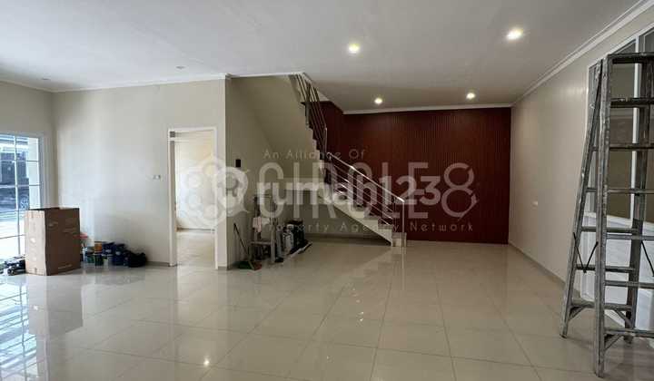 Jual Mantap Rumah Tinggal Semi Furnish Berlokasi Di Cluster Elite Singgasana Pradana, Bandung Jual Mantap Rumah Tinggal Semi Furnish Berlokasi Di Cluster Elite Singgasana Pradana, Bandung