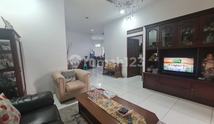 Neat and Well-Maintained House Located in the City Center, Cipta Graha Raya, Gunung Batu, Bandung 2