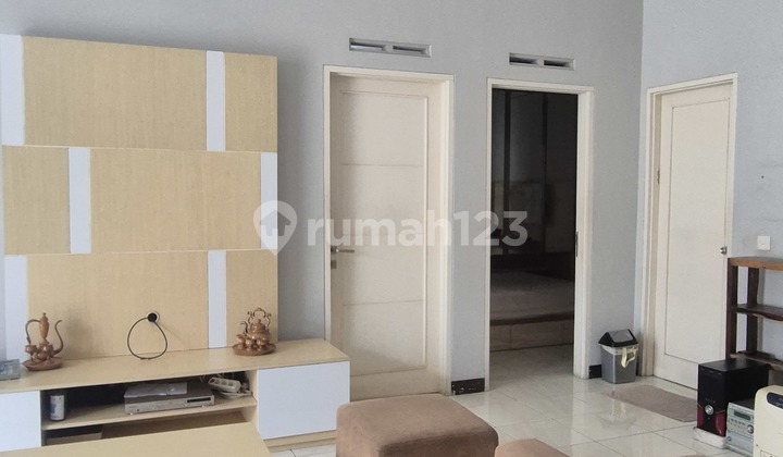 Wow When Again, Quick Sale Semi Furnished House, Beautiful and Well-Maintained in the Kota Baru Parahyangan Area, Bandung