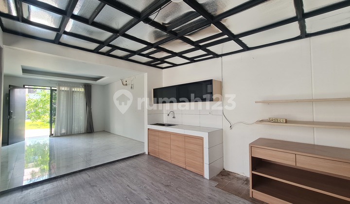 Anti Ribet! Disewakan Rumah 2 Lantai Berlokasi di Kawasan Tenang Kota Baru Parahyangan, Bandung