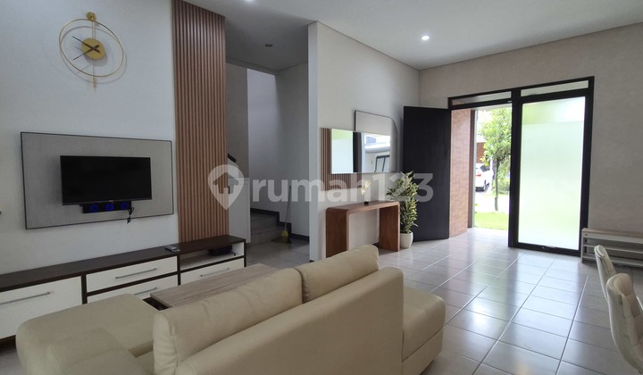 For Rent Rumah Full Furnish Siap Huni Diarea Kota Baru Parahyangan, Bandung