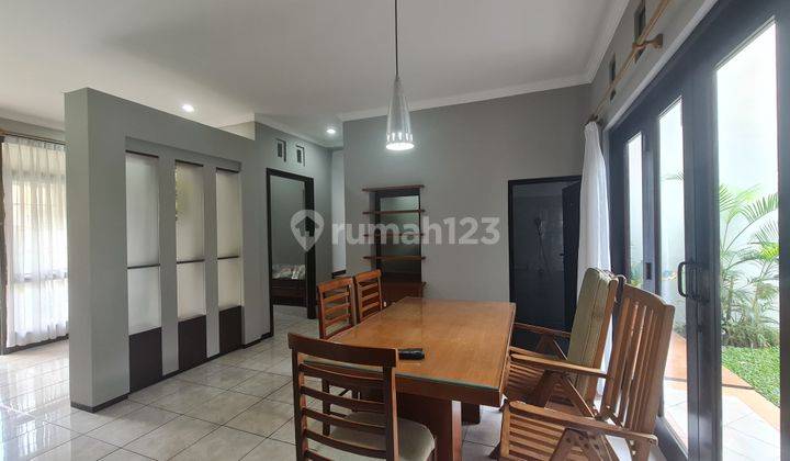 For Rent.. Rumah Cantik Semi Furnish, Siap Huni, Cek Di Kota Baru Parahyangan, Bandung