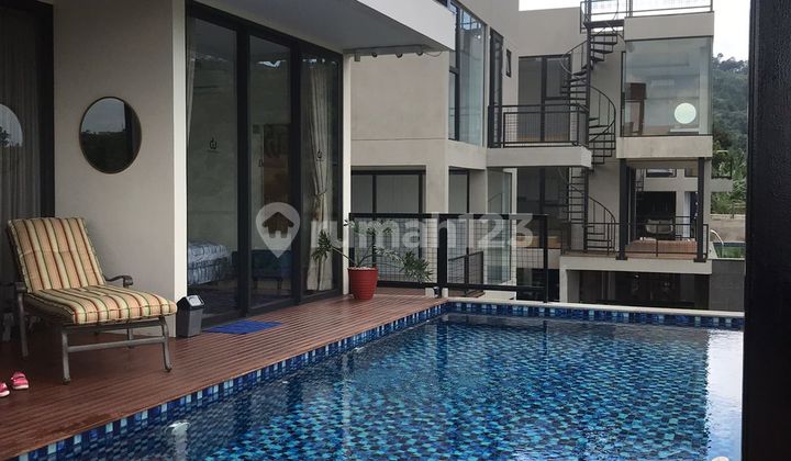 Exclusive! Modern Villa with Facilities, Located in a Cool Area, Dago Village, Bandung Exclusive! Modern Villa with Facilities, Located in a Cool Area, Dago Village, Bandung